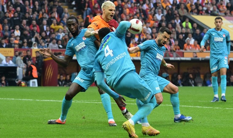 Eski hakemler Galatasaray - Sivasspor maçını değerlendirdi: İşte karşılaşmanın tartışmalı pozisyonları!
