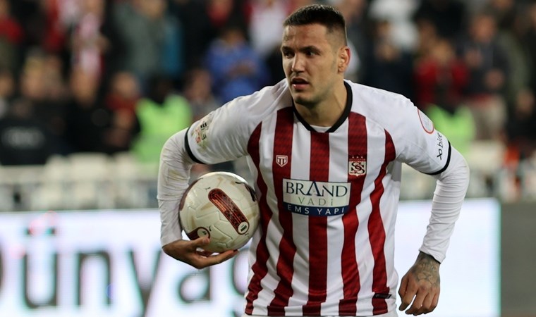 Sivasspor'dan Rey Manaj açıklaması: '2-3 transfer teklifi var'