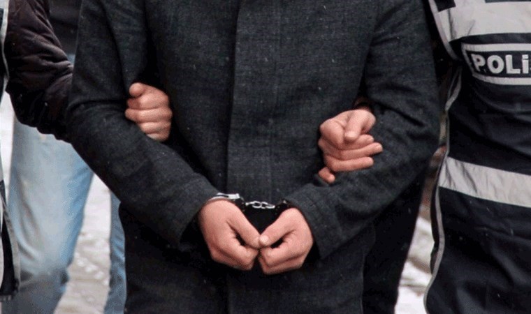 Son dakika… Bakan Yerlikaya duyurdu: ‘İstanbul merkezli 2 ilde ‘Mahzen-42’ operasyonu: Husumetli 2 suç örgütü çökertildi!’