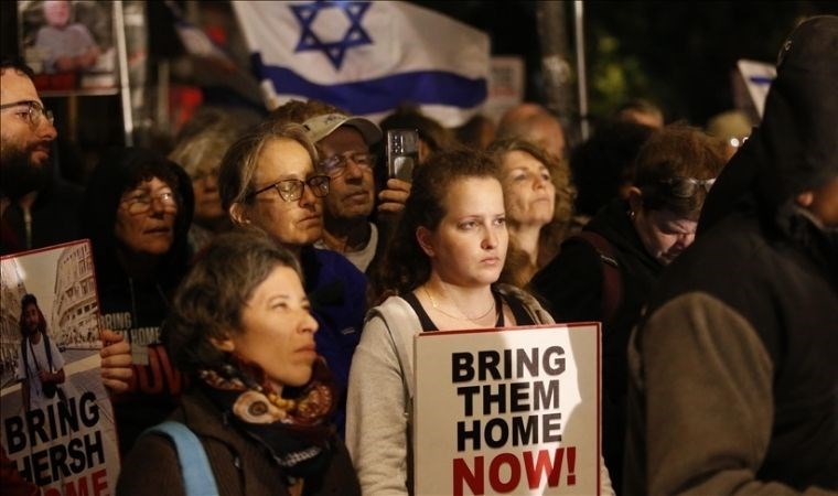 İsrailliler, esir takası anlaşması ve Netanyahu’nun istifası talebiyle sokaklara indi