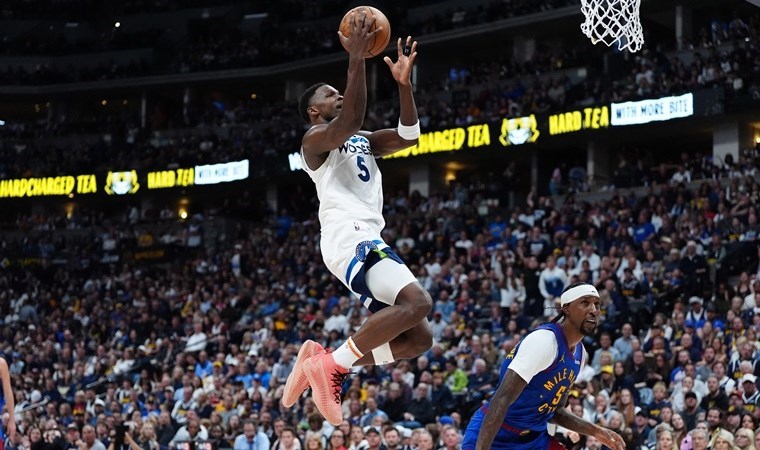 NBA’de Anthony Edwards yıldızlaştı: Minnesota Timberwolves seride öne geçti!