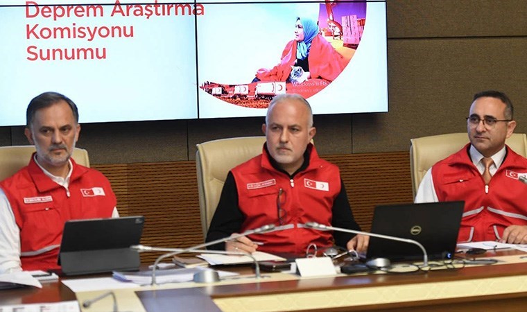 Depremde çadır satan Kızılay’da bir istifa daha