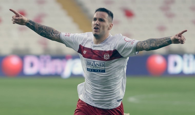 Sivasspor’dan Rey Manaj açıklaması: ‘2-3 transfer teklifi var’