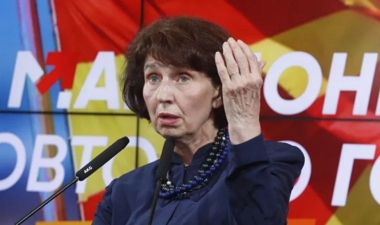 Kuzey Makedonya’nın ilk kadın cumhurbaşkanı görevi resmen devraldı