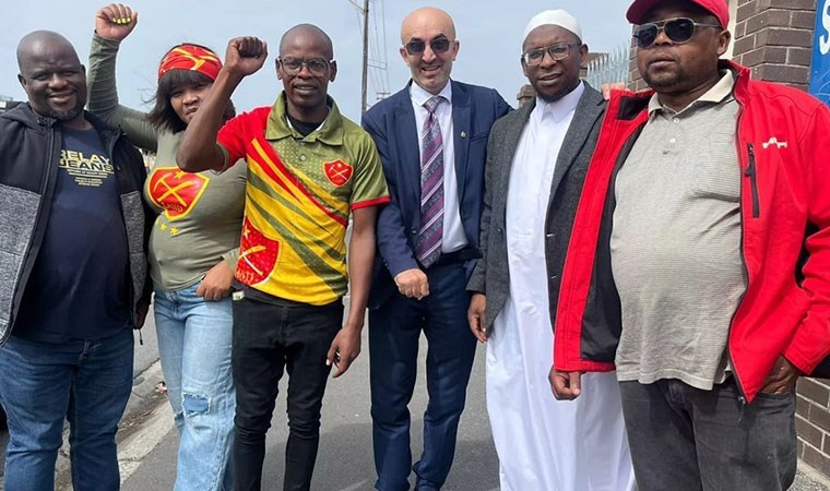 Güney Afrika’da Türk asıllı siyasetçi başbakan adayı oldu