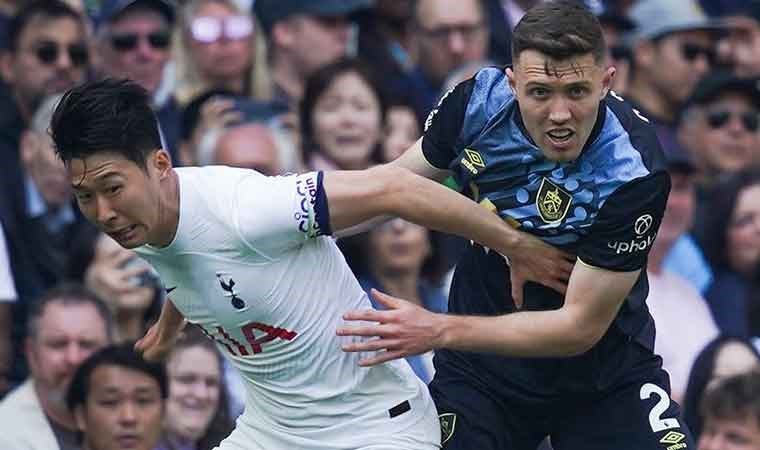 Premier Lig’den düşen ikinci takım Burnley!