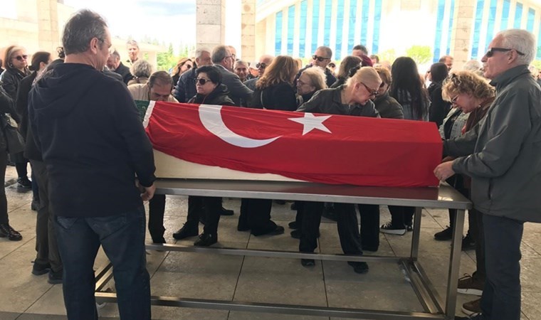 Eğitimci-ressam Zafer Gençaydın toprağa verildi