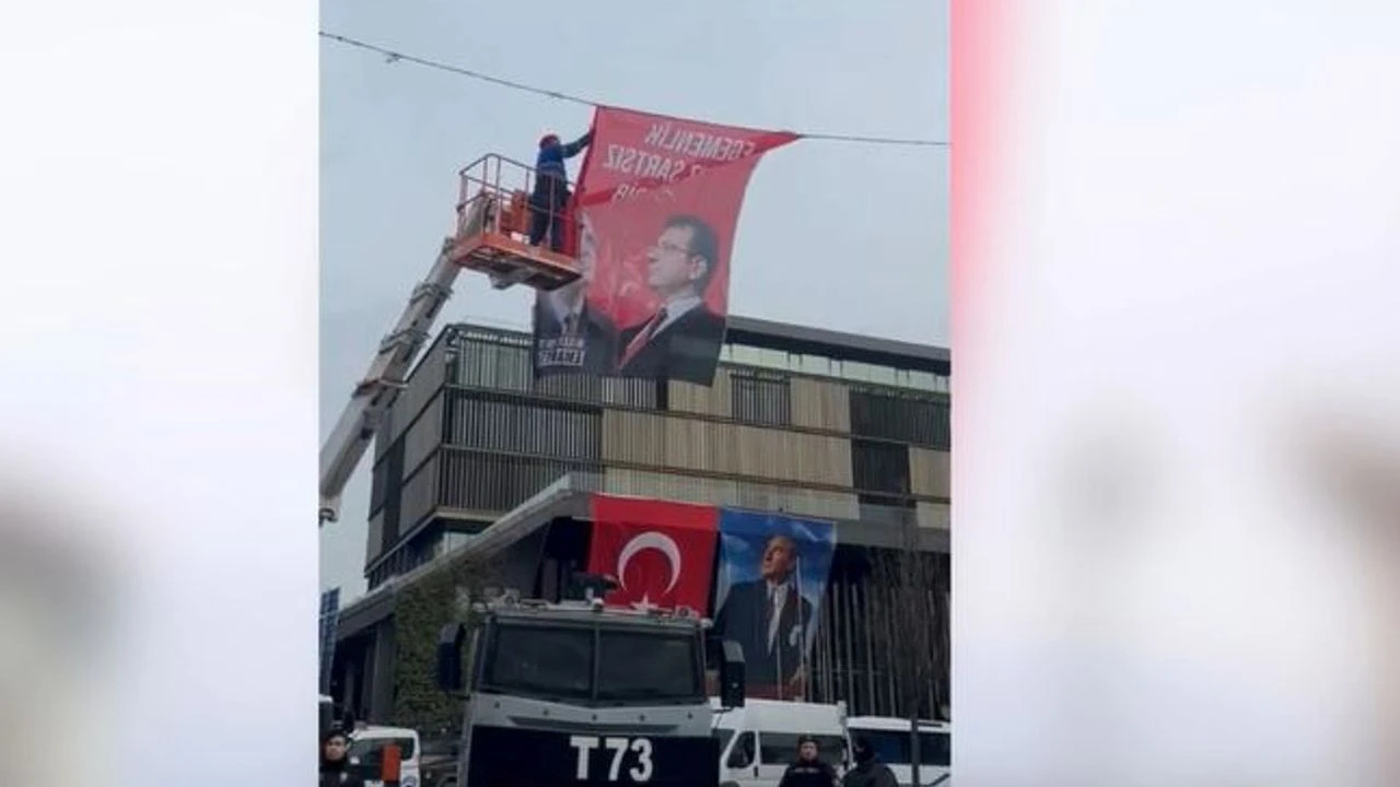 İmamoğlu ve Şahan Afişleri Toplatılıyor