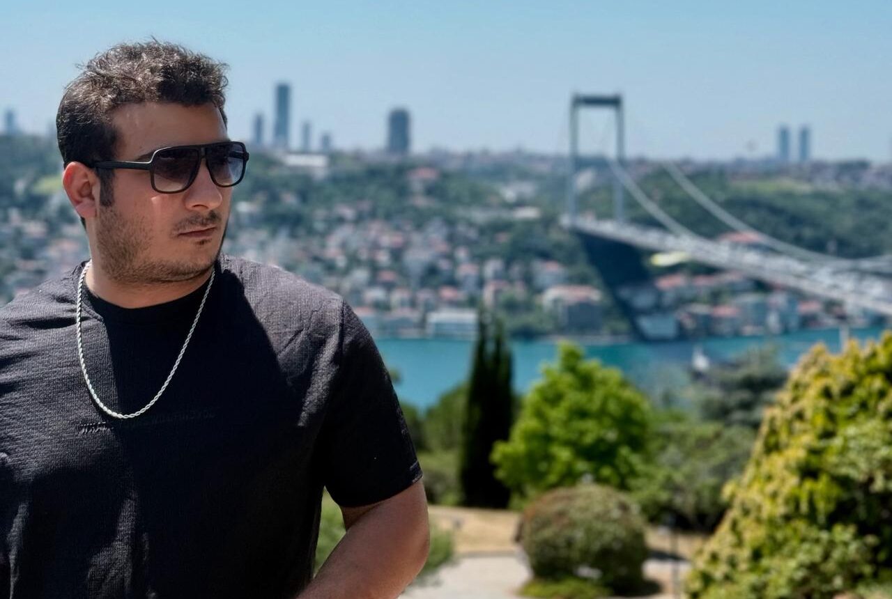 Kaan Turhal ve Fikir İzleri: Sanat Dünyasında Parlayan Yeni Yıldız