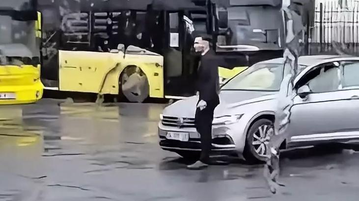 İETT Durağında Havaya Ateş Açan İki Şüpheli Yakalandı