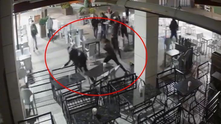 Uyarı Tartışmaya Dönüştü: Baba-Oğul Bıçak ve Palayla Saldırdı, 3 Yaralı