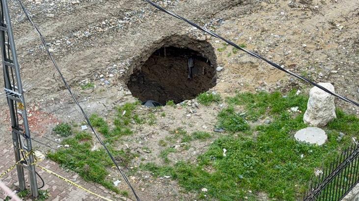 Esenyurt’ta Göçen Araziye Otomobil Düştü: Uzman Açıklama Yaptı