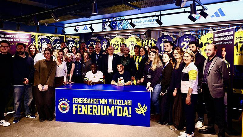 Fenerium, N’Golo Kanté ve Levent Mercan ile İmza Günü Düzenledi