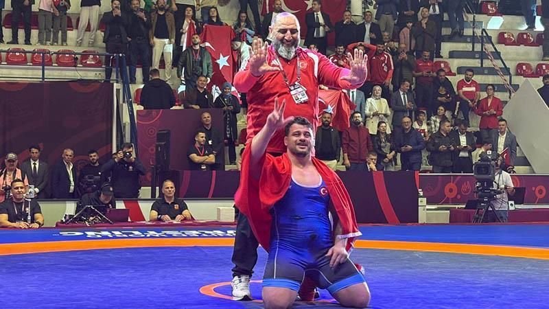 Rıza Kayaalp’ten tarihi zafer: 13. Avrupa şampiyonluğu ile Karelin rekorunu geçti