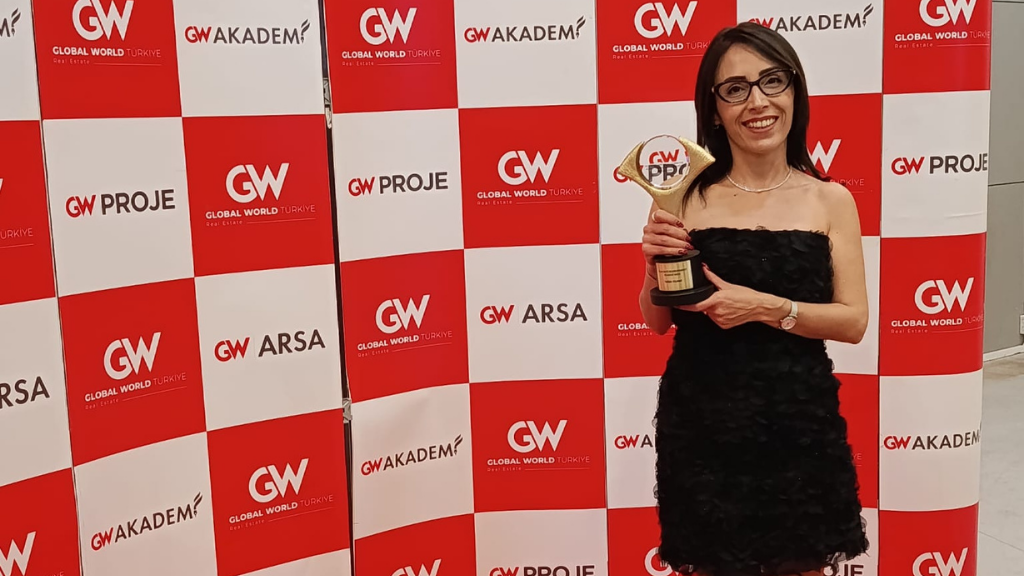 BÜTÜNSEL DÖNÜŞÜM ALANINDA TUĞBA YILMAZ’A ÖDÜL