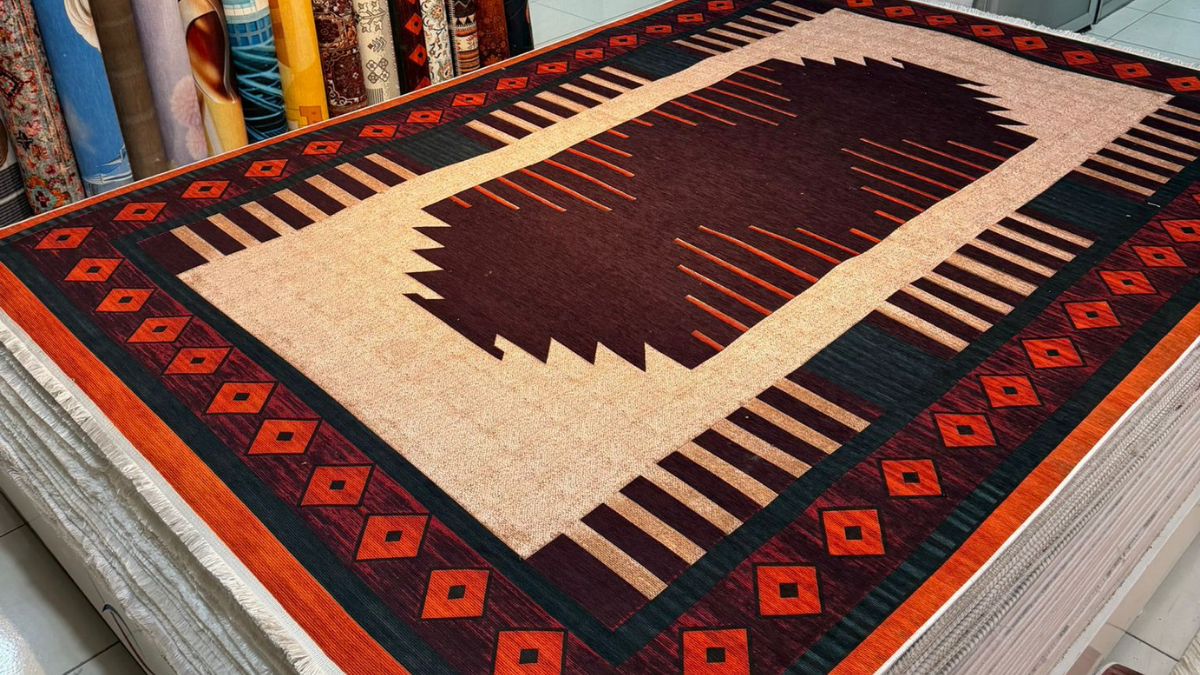 HALI VE KİLİMDE YENİ DÖNEM: ÖZGÜN HAUSE GÜCÜYLE SINIRLARI AŞIYOR