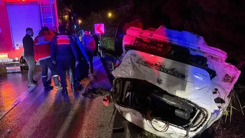 Gediz Yolunda Dehşet: Otomobil Takla Attı, 4 Genç Yaralı Kurtuldu