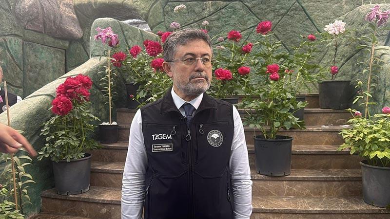 DÜNYANIN EN BÜYÜK GEOFİT BAHÇESİNE BAKAN ZİYARETİ: “YILLIK 2 MİLYAR ADET ÜRETİYORUZ”