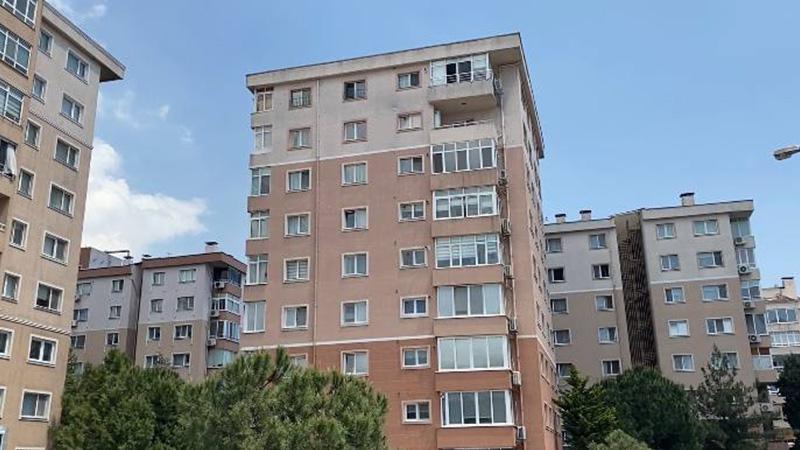İstanbul’da site içinde dehşet: Kadın 10 bıçak darbesiyle yaralandı