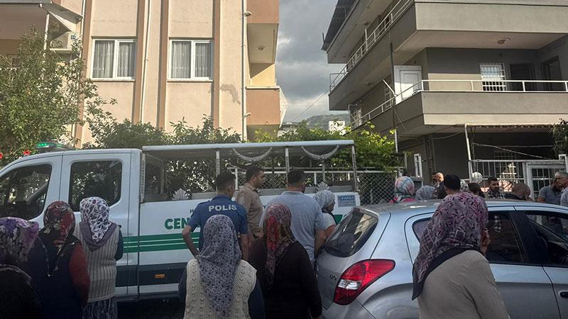 Evde Cinnet: Tedavi Gören Koca, Eşini Katletti!