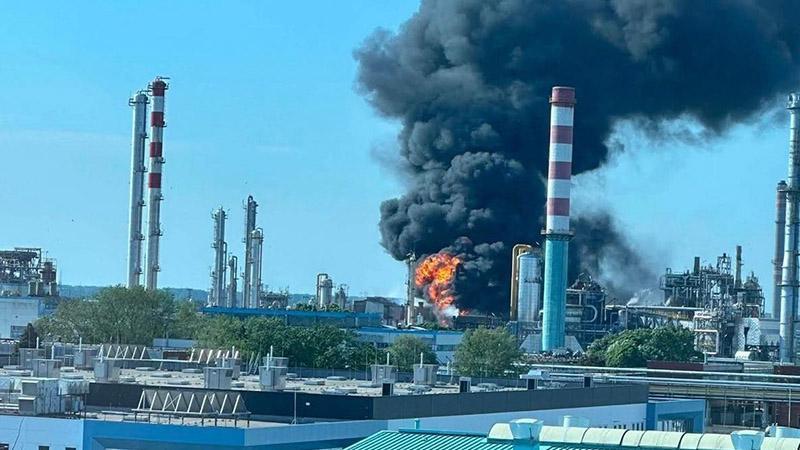 Macaristan’daki MOL Petrokimya Tesisinde Patlama: 1 Ölü, 8 Yaralı