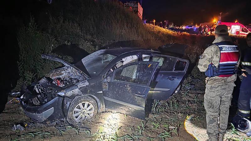 Batman’da Otomobil Şarampole Devrildi: 4 Kişi Yaralandı