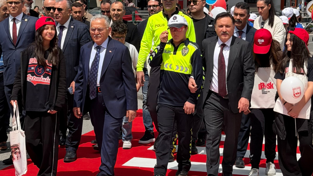 Mister Carpets’tan Trafikte Hayat Vurgusu: Yaya Geçidi Projesi Dikkat Çekti