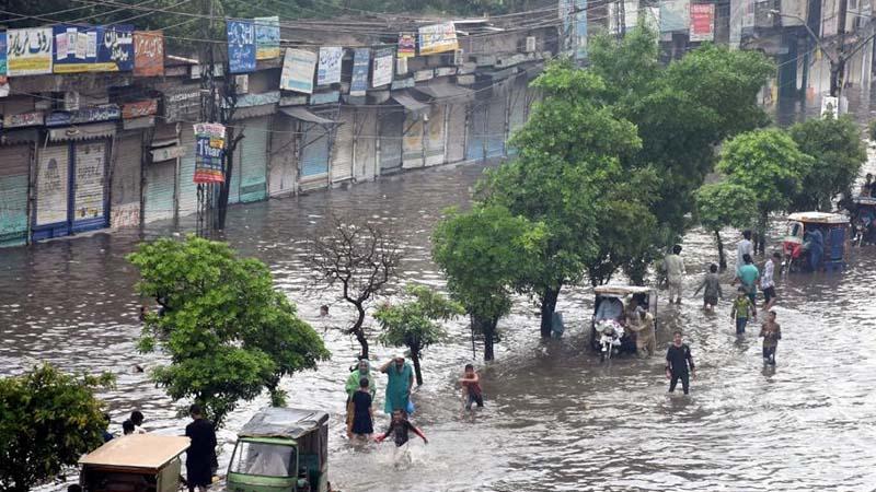Pakistan’da Şiddetli Yağış Felaketi: 7 Ölü, Çok Sayıda Yaralı