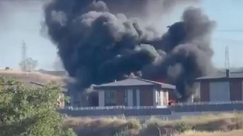 Tuzla’da Korkutan Yangın! Villada Büyük Hasar Oluştu