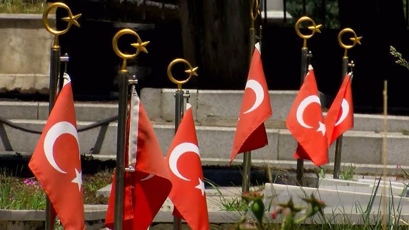 Babalar Günü’nde Şehitlik Ziyareti: Ailelerin Hüzünlü Bekleyişi