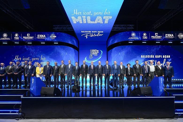 Emlak Konut Anahtar Fikirler Zirvesi 2026 Başladı! Yapay Zeka ve Akıllı Şehirler Gündemde