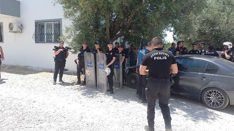 Mahallede Korku Dolu Anlar! Yangın Sonrası Taşlı Sopalı Kavga Çıktı