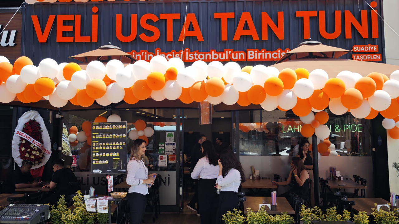 Çekmeköy’de Lezzet Buluşması! Veli Usta Tantuni’nin Açılışı Büyük İlgi Gördü