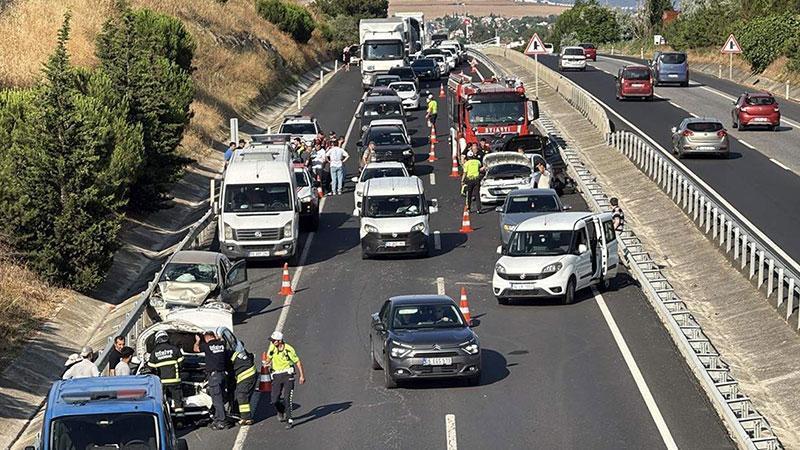 SÜLEYMANPAŞA’DA ZİNCİRLEME TRAFİK KAZASI: UZUN ARAÇ KUYRUĞU OLUŞTU
