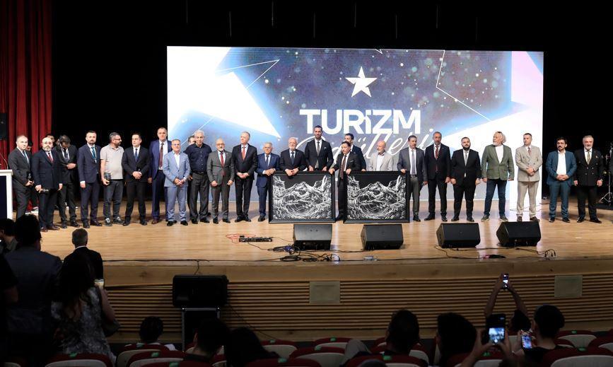 Kayseri’de Turizmin En İyileri Ödüllendirildi: 50 Binden Fazla Oy Kullanıldı