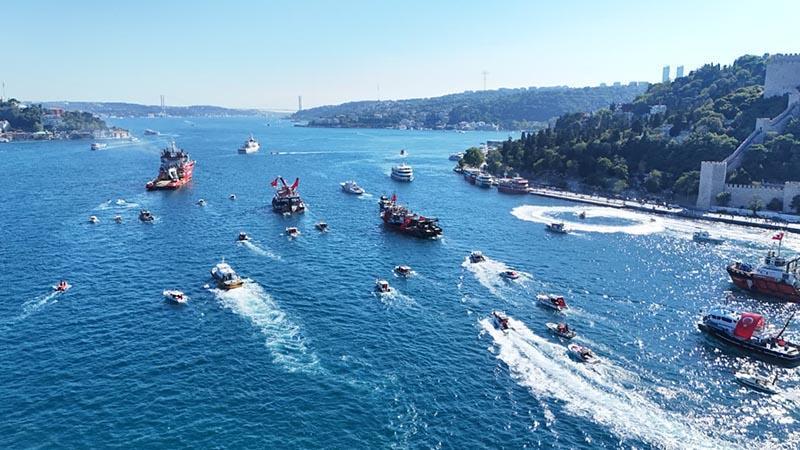 15 Temmuz’un 10. Yılında Boğaz’da Anlamlı Kortej: 253 Tekne Şehitler İçin Geçiş Yaptı