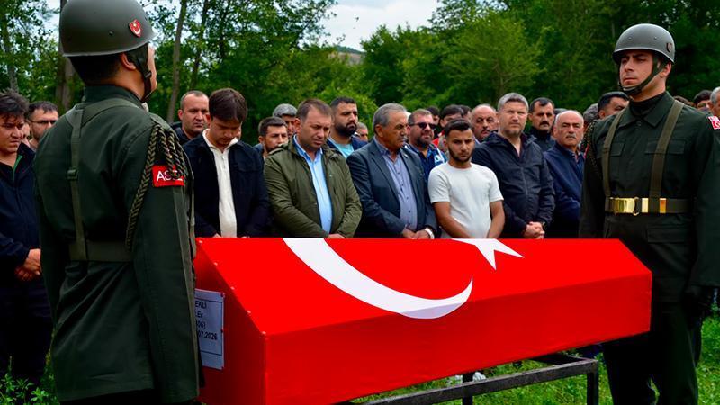 Kazada yaşamını yitiren asker gözyaşlarıyla uğurlandı