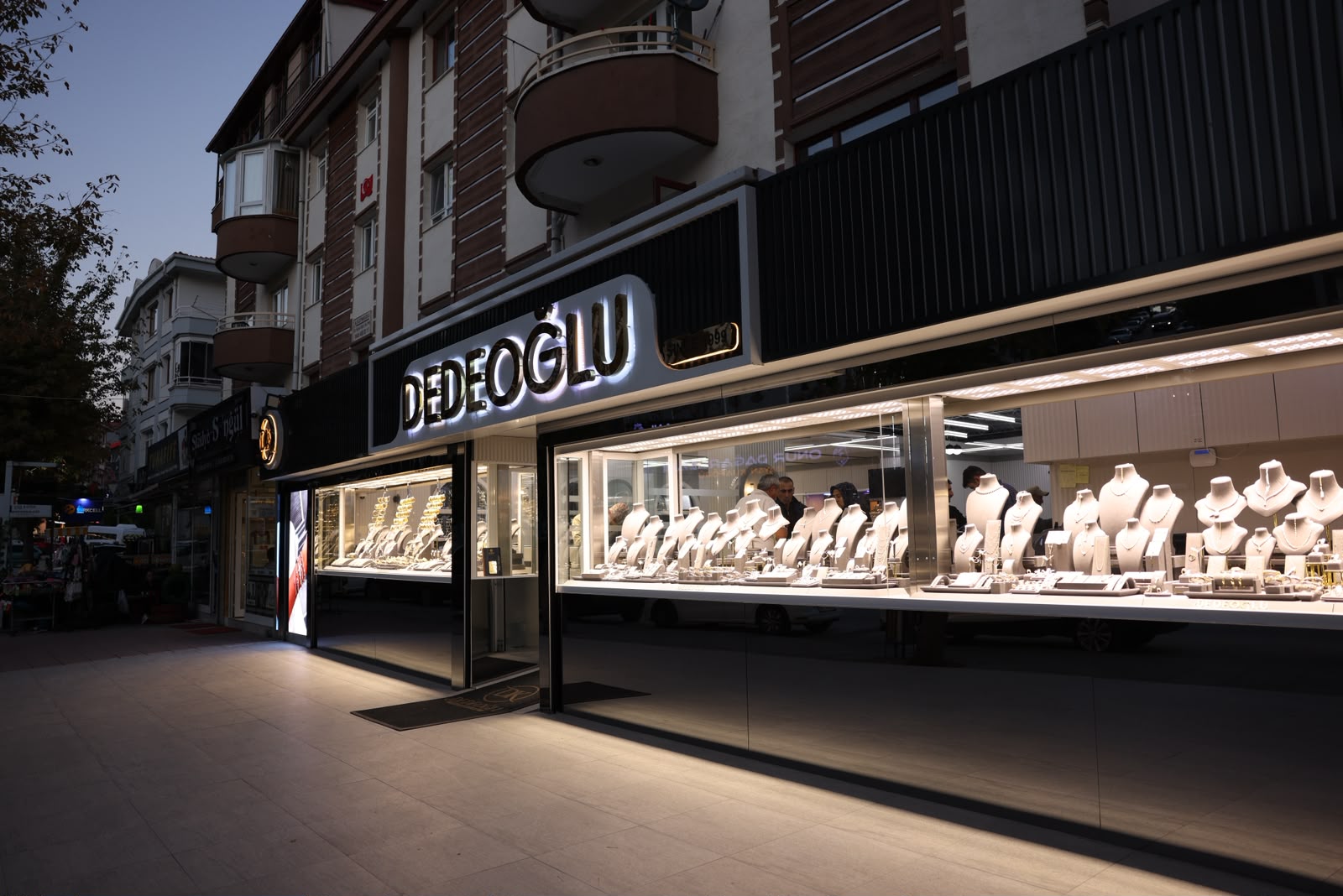 Altının Işıltısı Ankara’da Başka Parlıyor: Dedeoğlu Kuyumculuk