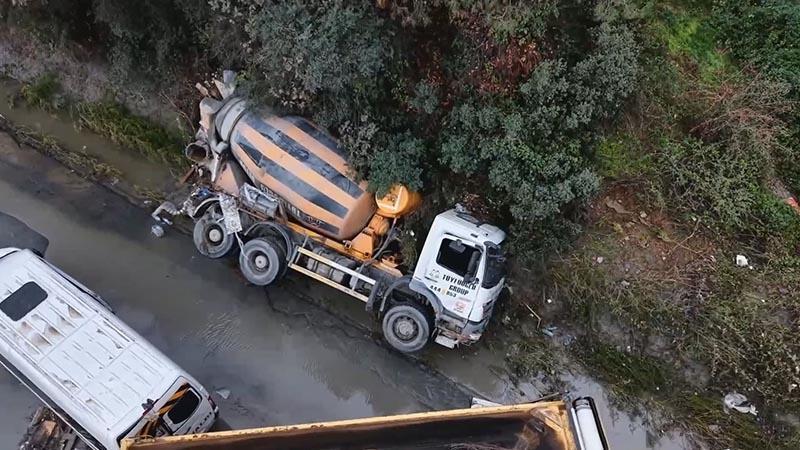 İstanbul’daki selin ardından Ayazağa’da hasar görüntülendi
