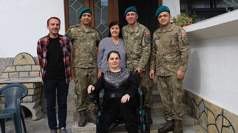 MSB duyurdu: Kosova’daki özel gereksinimli Türk vatandaşa akülü sandalye desteği
