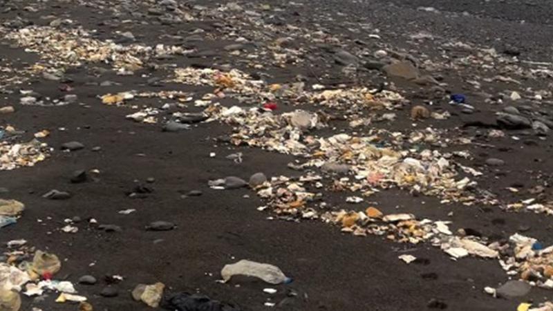 Zonguldak’ta Sağanak Sonrası Kozlu Sahili Çöplerle Kaplandı
