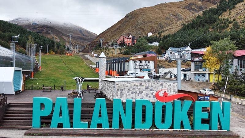 Erzurum’da Sıcaklık Düştü, Palandöken’in Zirvesine Kar Yağdı