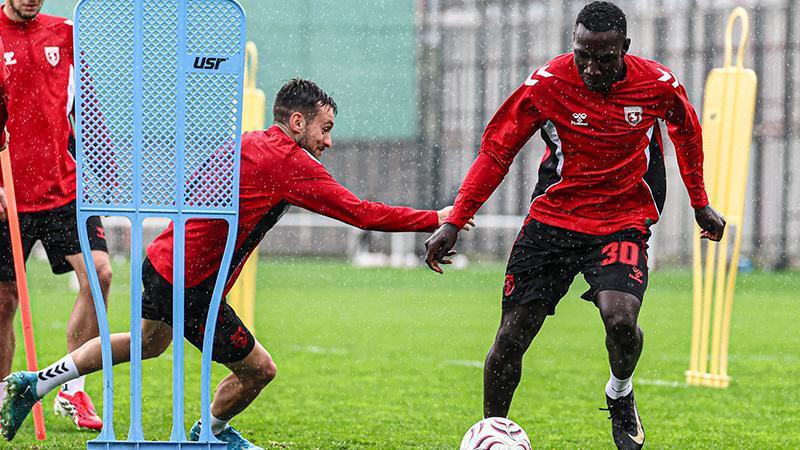 Samsunspor, Başakşehir Maçı Öncesi Son Antrenmanını Yaptı